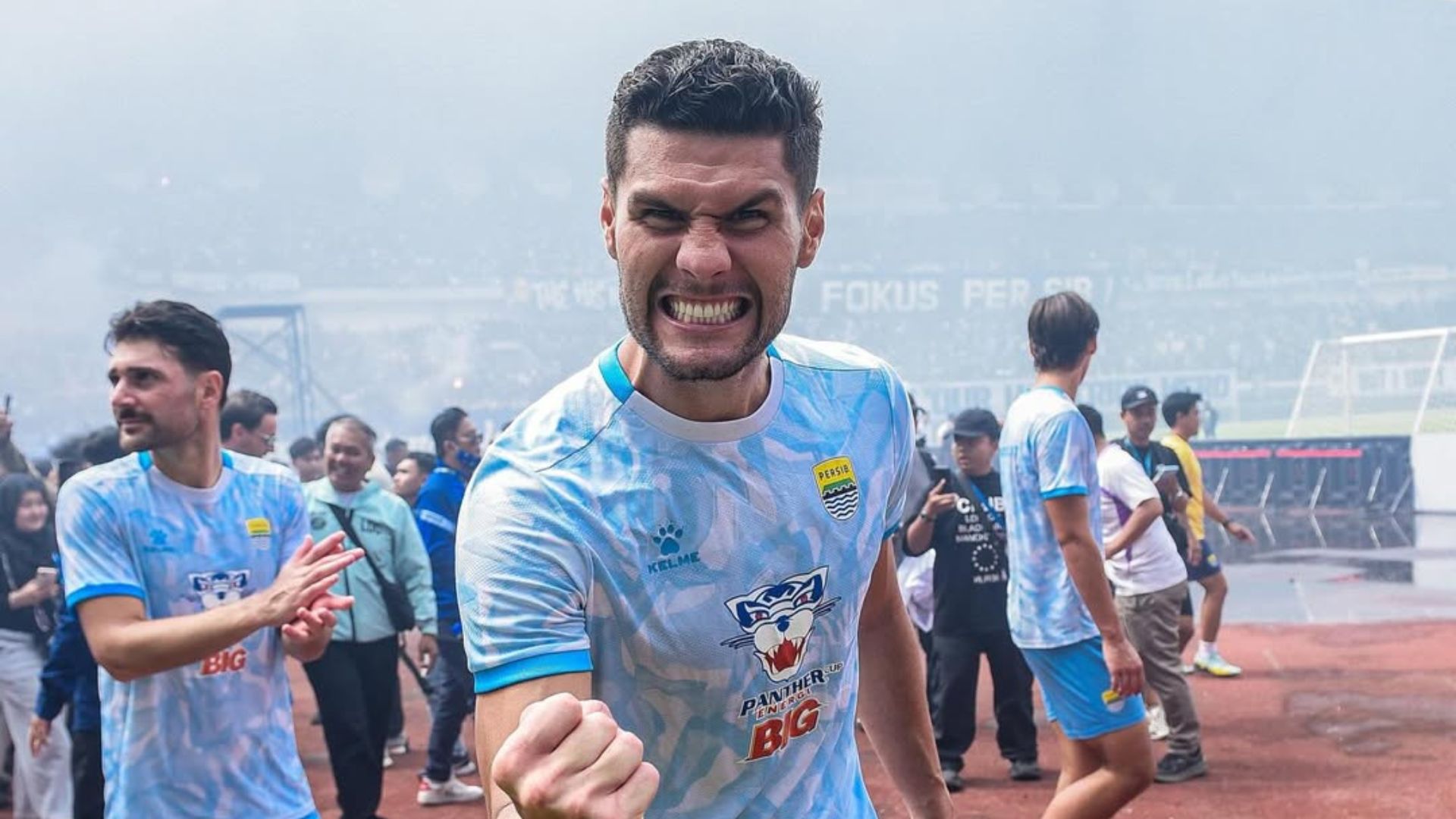 Gol Perdana Julio, Momen Emosional yang Dekatkan Persib ke Tangga Juara