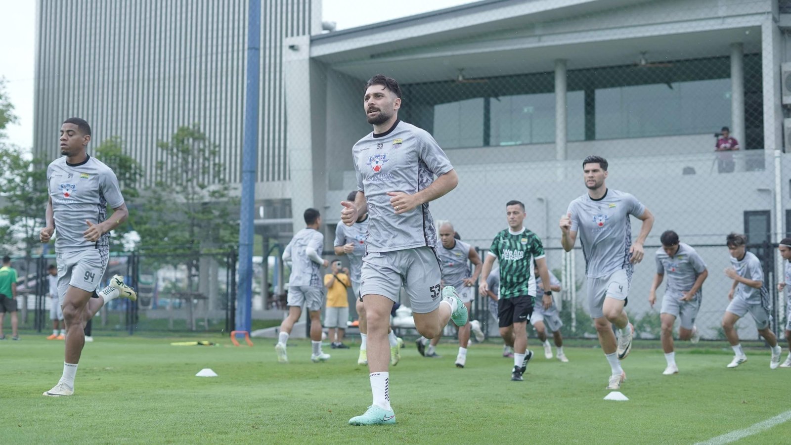 The Rise of AI-Powered Personal Assistants: How They Manage