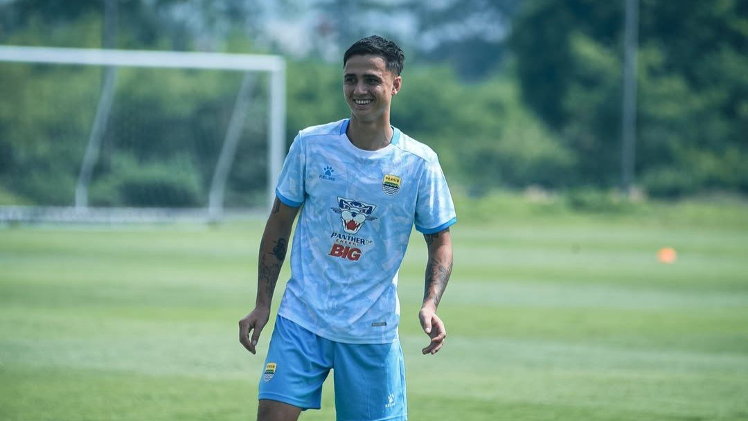 Usai Manfaatkan Jeda ke Belanda, Eliano Kembali Fokus ke Persiapan Tim di Liga